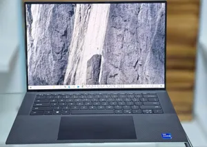 New Laptop Dell XPS 15 12GB Intel Core i7 SSD 512GB