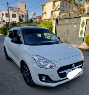 Suzuki Swift 2022 White