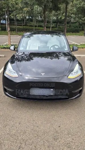Tesla Model Y 2023 Black