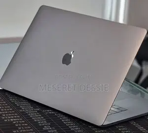 New Laptop Apple MacBook Pro 2018 32GB Intel Core i7 SSD 1T