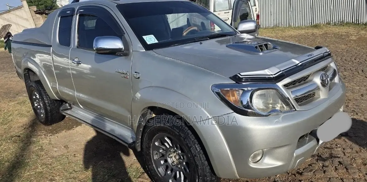 Toyota Hilux 2008 Silver