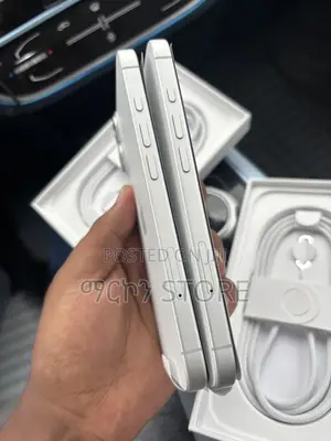 New Apple iPhone 17 256 GB White