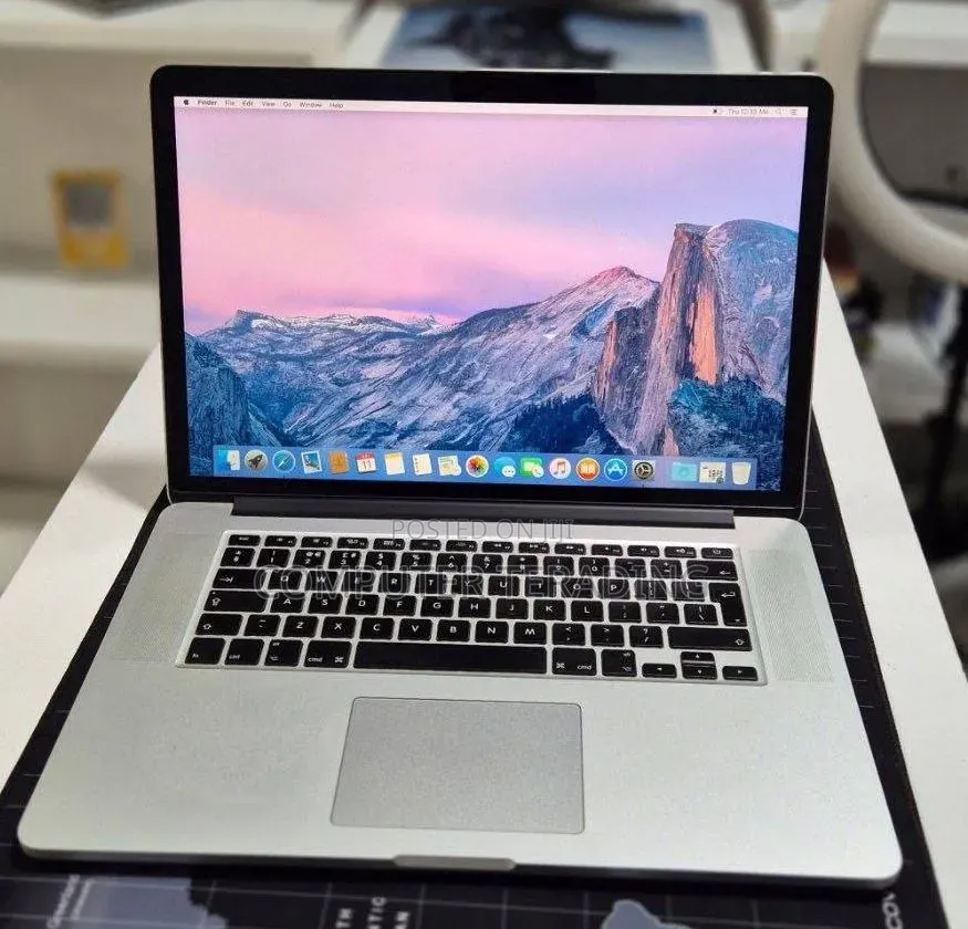 New Laptop Apple MacBook Pro 2015 16GB Intel Core i7 SSD 256GB