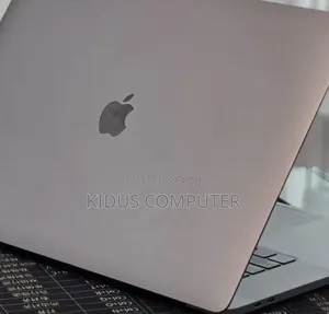New Laptop Apple MacBook Pro 2018 32GB Intel Core i7 SSD 1T