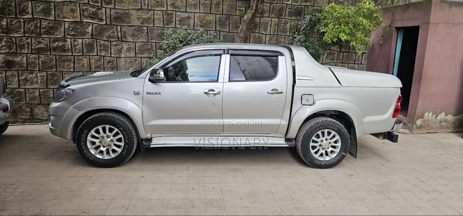 Toyota Hilux 2011 Beige