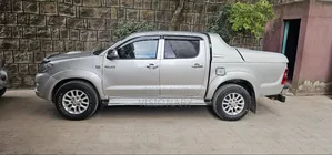 Toyota Hilux 2011 Beige