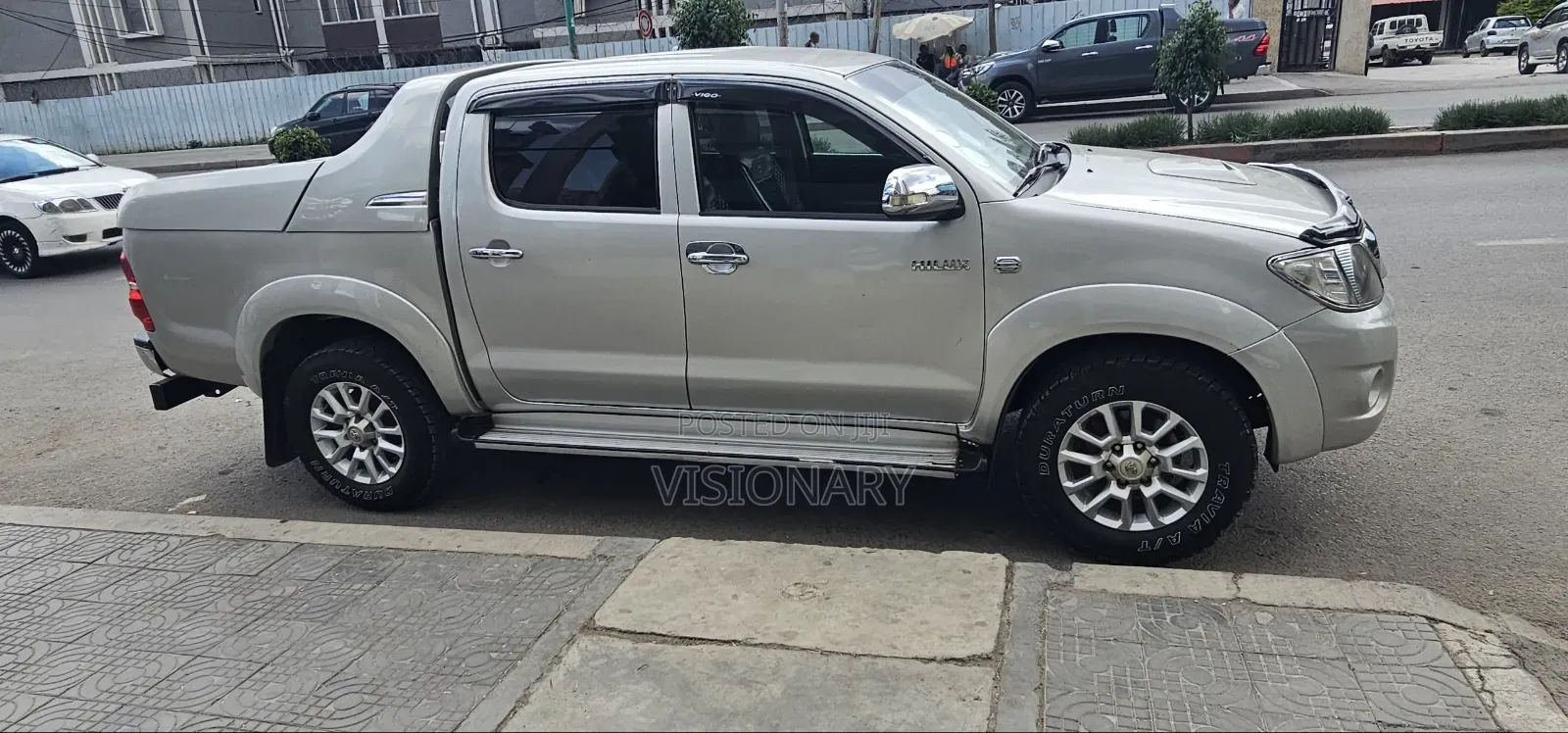 Toyota Hilux 2011 Beige