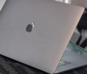 New Laptop Apple MacBook Pro 2018 32GB Intel Core i7 SSD 1T