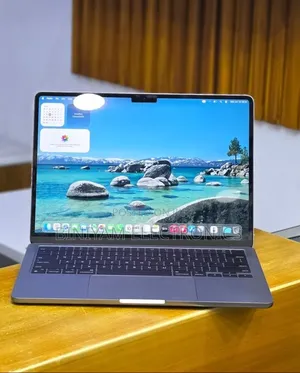New Laptop Apple MacBook Air 2022 M2 8GB Apple M2 SSD 256GB