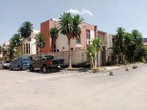 Furnished 6bdrm House in Yeka for sale