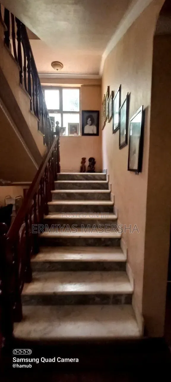 Furnished 6bdrm House in Yeka for sale