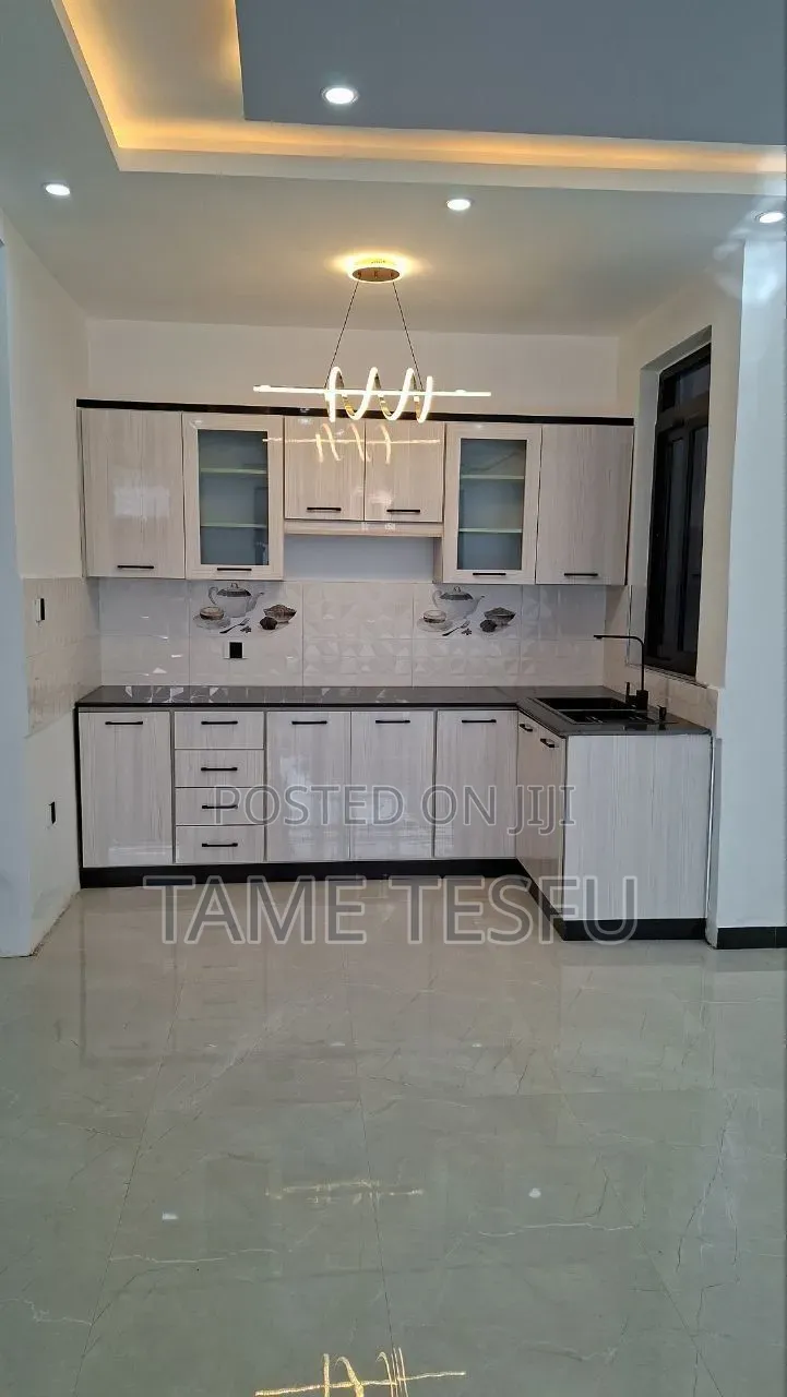 Furnished 6bdrm House in ሰሚት, Bole for sale
