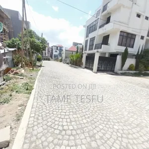 1bdrm House in ሰሚት ኮፓዉንድ, Bole for sale