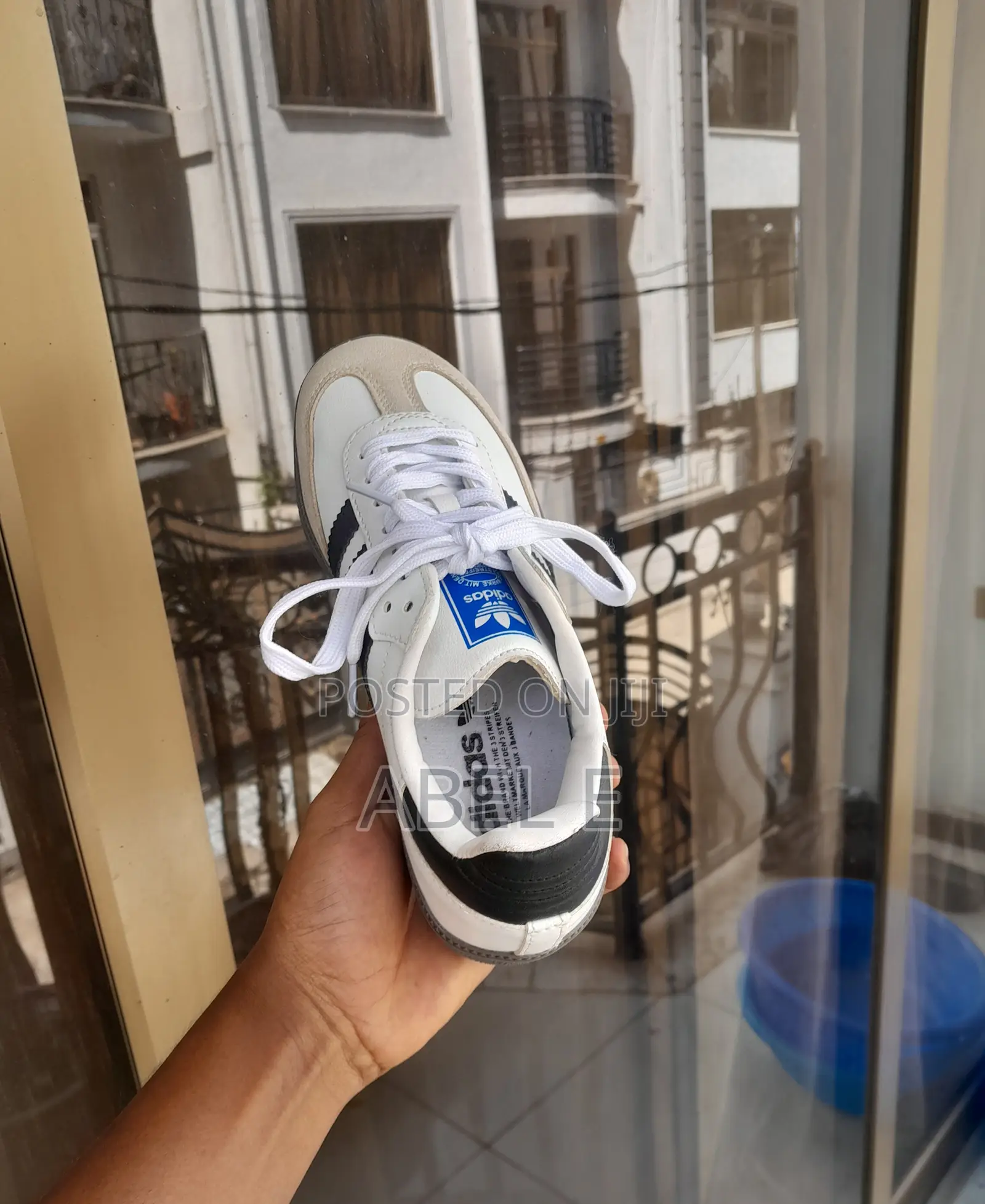 Samba Shoe