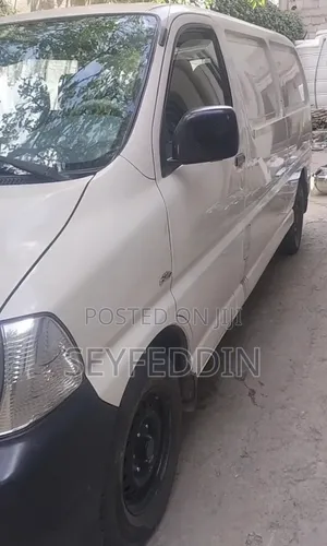 Toyota HiAce 2010 White