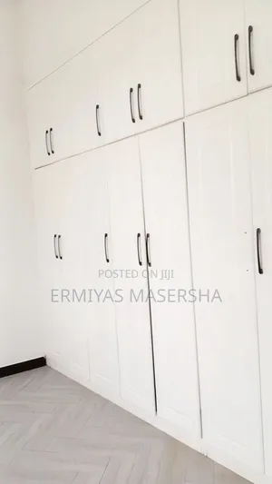 Furnished 6bdrm Villa in Yeka for sale