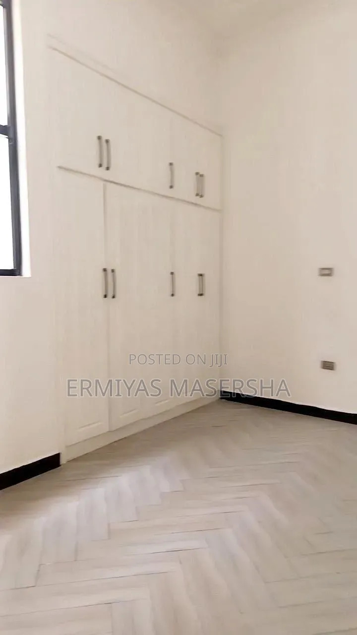 Furnished 6bdrm Villa in Yeka for sale