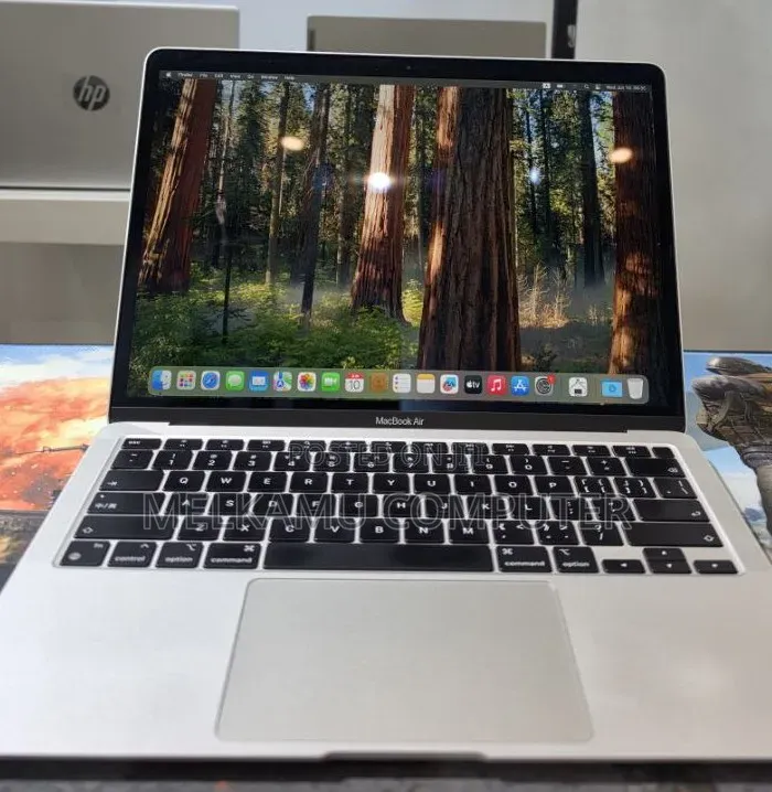 New Laptop Apple MacBook Air 8GB Apple M1 SSD 256GB