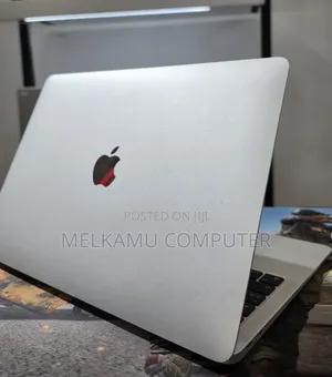 New Laptop Apple MacBook Air 8GB Apple M1 SSD 256GB