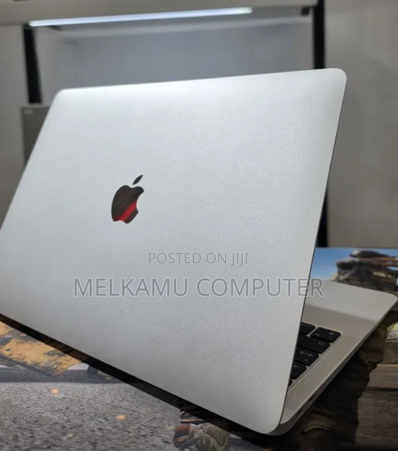 New Laptop Apple MacBook Air 8GB Apple M1 SSD 256GB