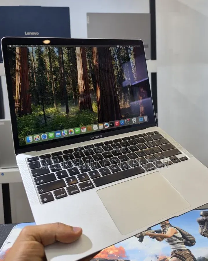 New Laptop Apple MacBook Air 8GB Apple M1 SSD 256GB