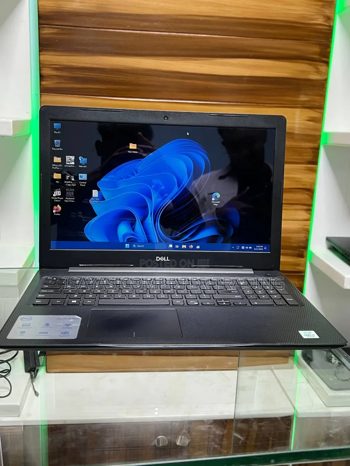 New Laptop Dell Inspiron 15 8GB Intel Core i7 SSD 256GB