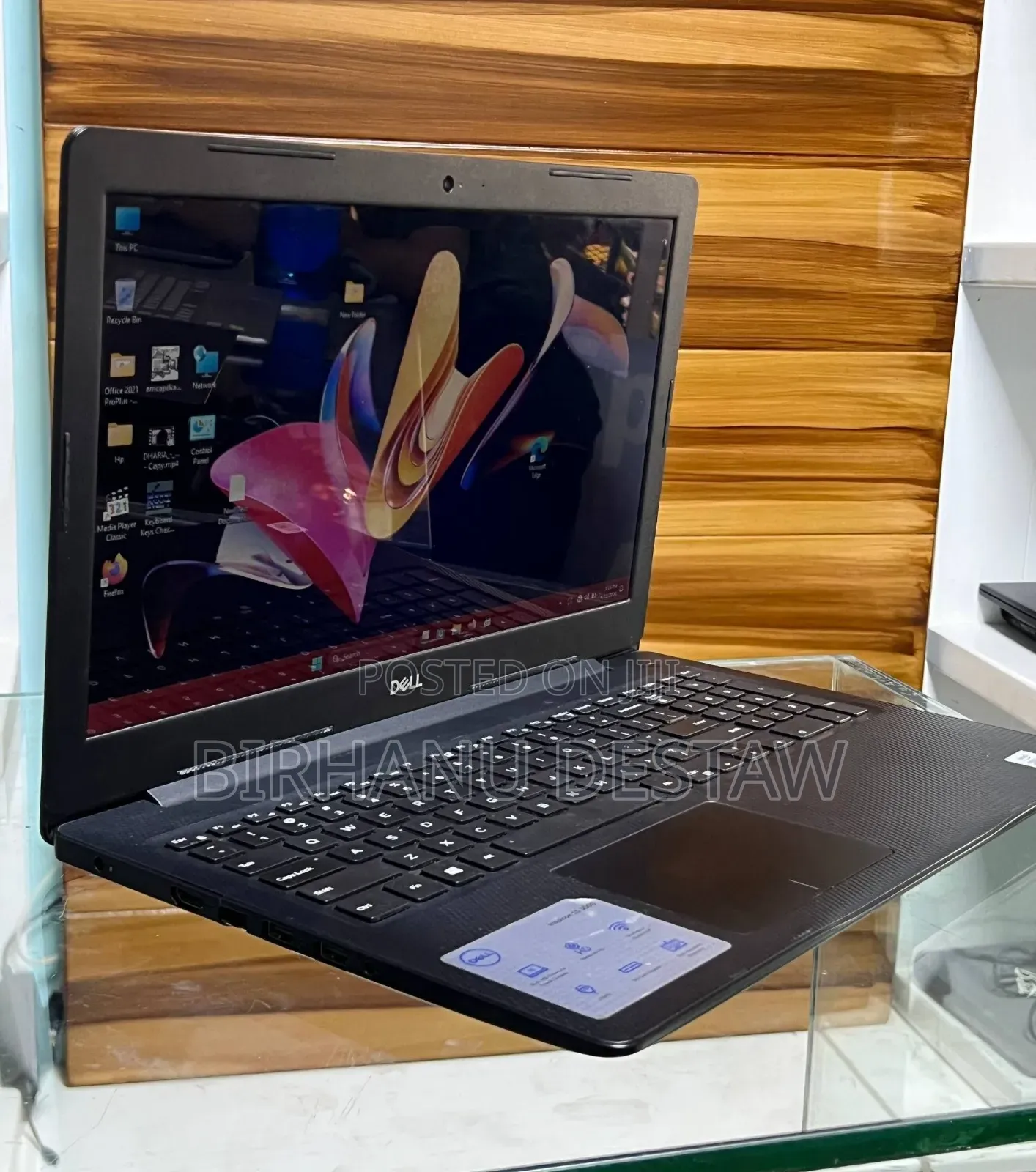 New Laptop Dell Inspiron 15 8GB Intel Core i7 SSD 256GB