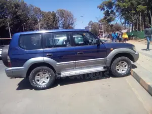 Toyota Land Cruiser Prado 2000 Blue