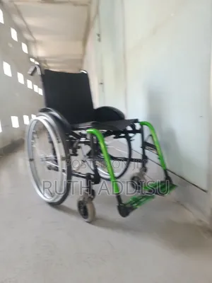 Invacare MVP Folding Lightweight Manual Wheelchair 16" X 16 Strong
