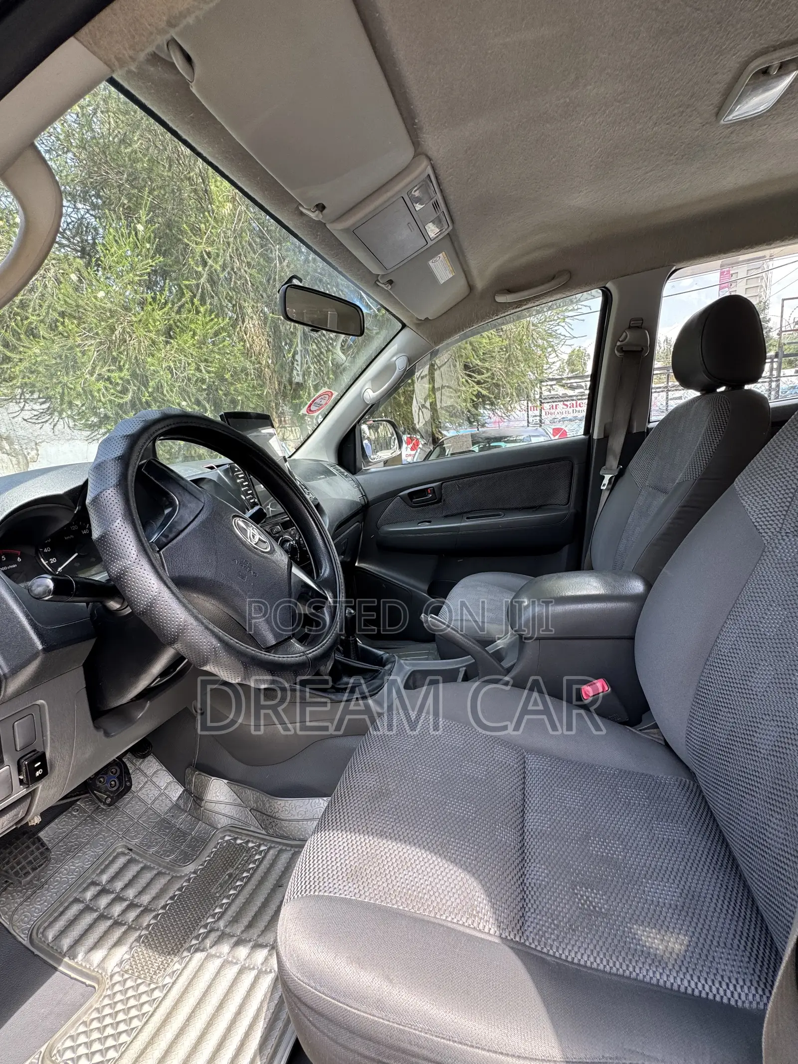 Toyota Hilux 2015 Brown