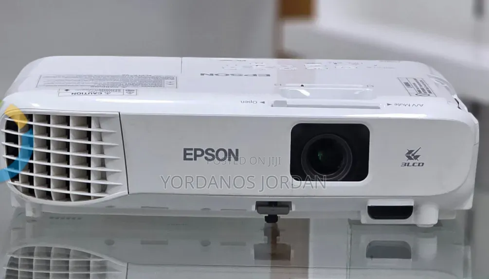 Epson Eb-s05 Projector