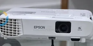 Epson Eb-s05 Projector
