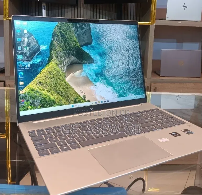 New Laptop HP Pavilion 15 16GB Intel Core i7 SSD 1T