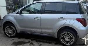 Toyota Corolla 2002 Silver