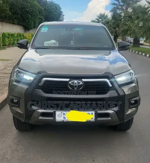 Toyota Hilux 2022 Gray
