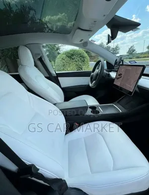 Tesla Model Y 2023 Gray