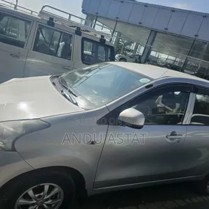 Toyota Avanza 2013 Orange