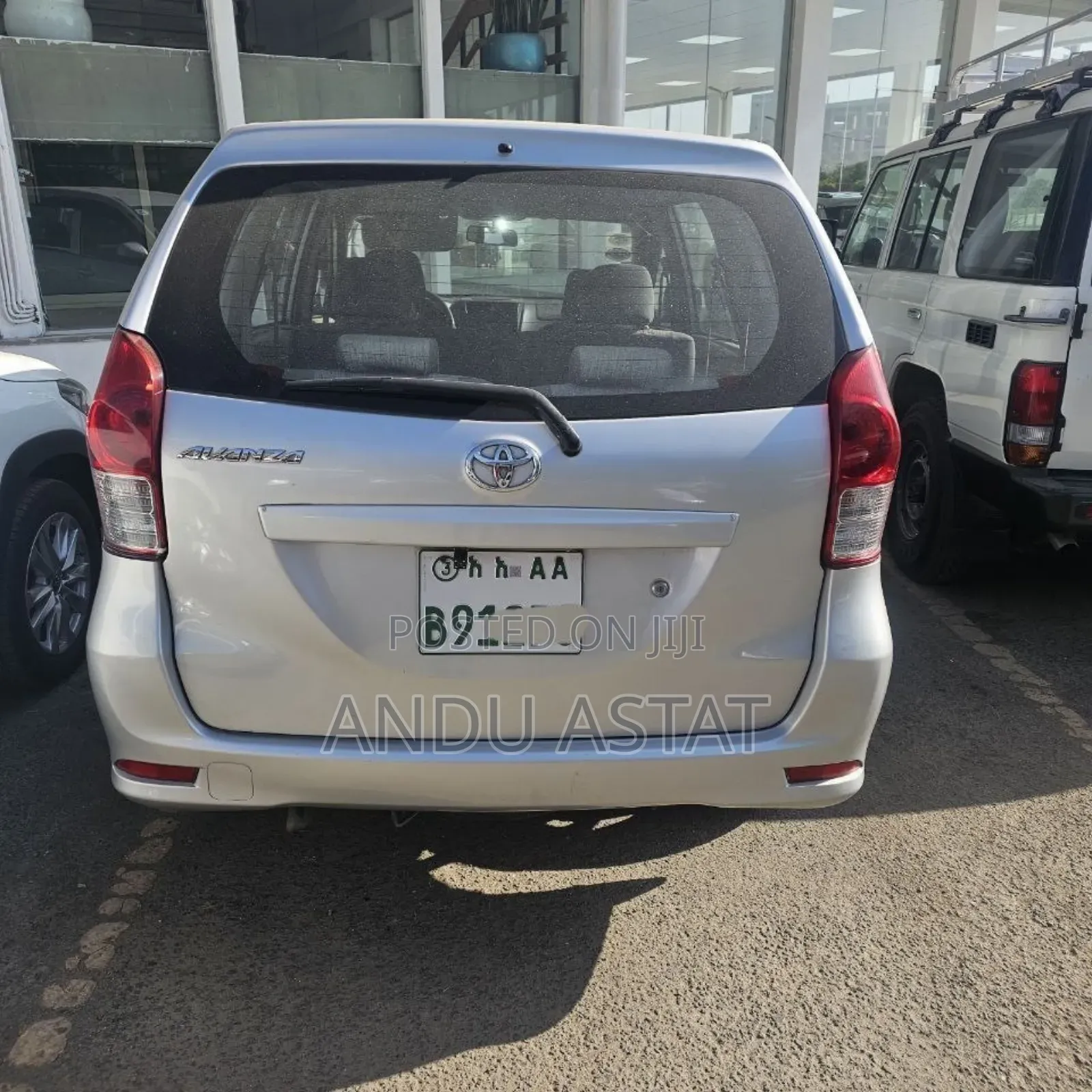Toyota Avanza 2013 Orange