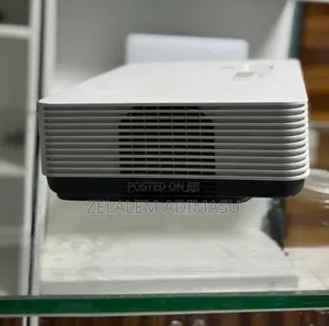Soensony Projector Model Name VPL-Dx221 Hardwa
