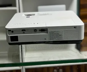 Soensony Projector Model Name VPL-Dx221 Hardwa