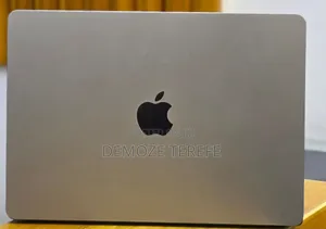 New Laptop Apple MacBook Air 2022 M2 8GB Apple M2 SSD 256GB