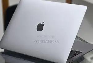 New Laptop Apple MacBook Air 2020 M1 8GB Apple M1 SSD 256GB