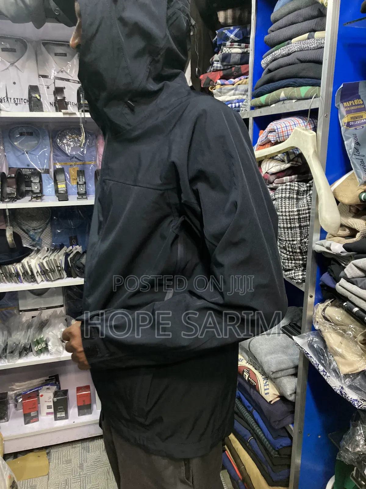 Men's Waterproof Hooded Outdoor Jacket