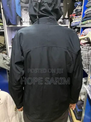 Men's Waterproof Hooded Outdoor Jacket