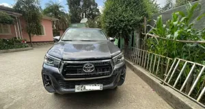 Toyota Hilux 2018 Gray