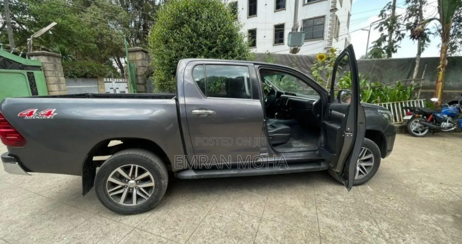 Toyota Hilux 2018 Gray