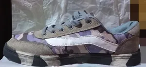 Men Shoes/,