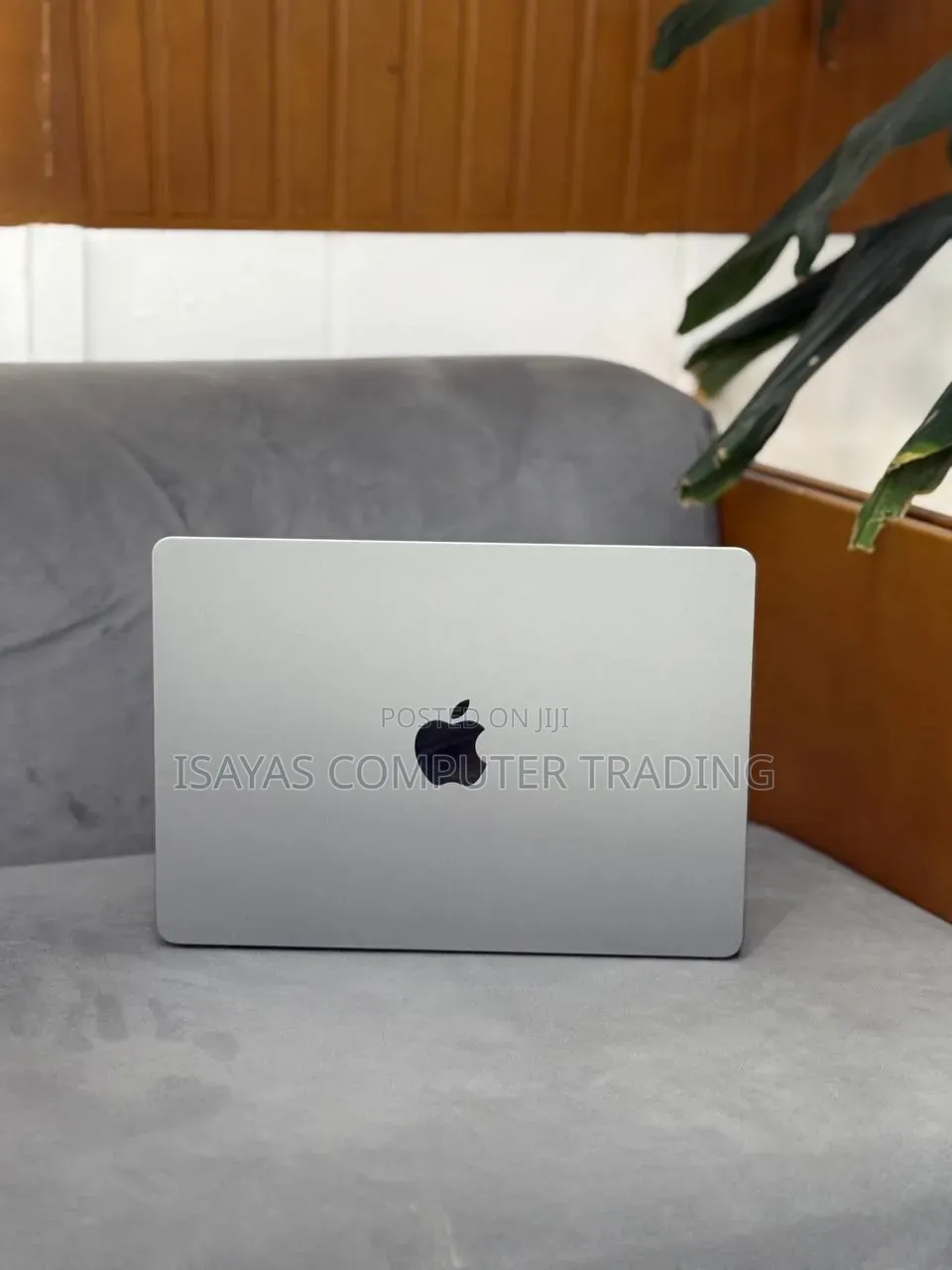 New Laptop Apple MacBook Air 2022 M2 8GB Apple M2 SSD 256GB