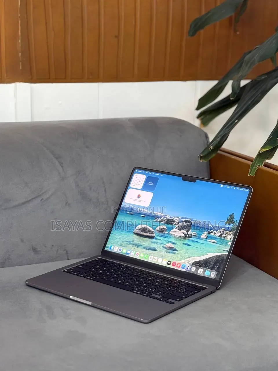New Laptop Apple MacBook Air 2022 M2 8GB Apple M2 SSD 256GB