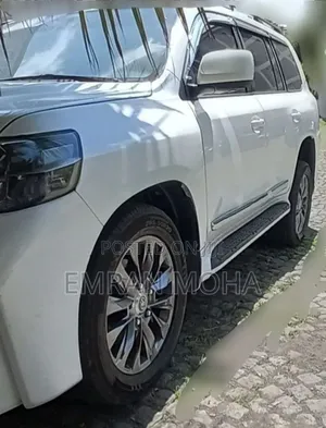 Toyota Land Cruiser 2014 White